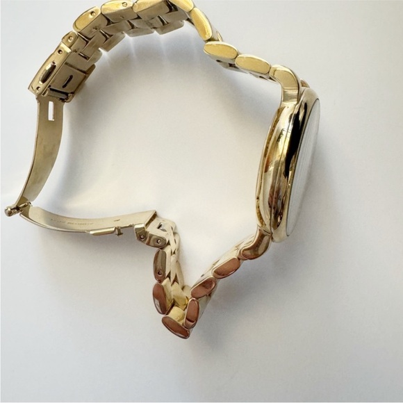 Marc by Marc Jacobs Baker Gold-Tone Women's Watch, Mbm3281 - Picture 5 of 6